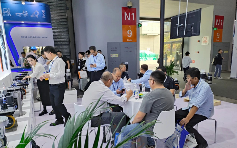 Revue de l'exposition: La splendeur ne s'estompe jamais: un aperçu de l'élégance de Honest Edrive